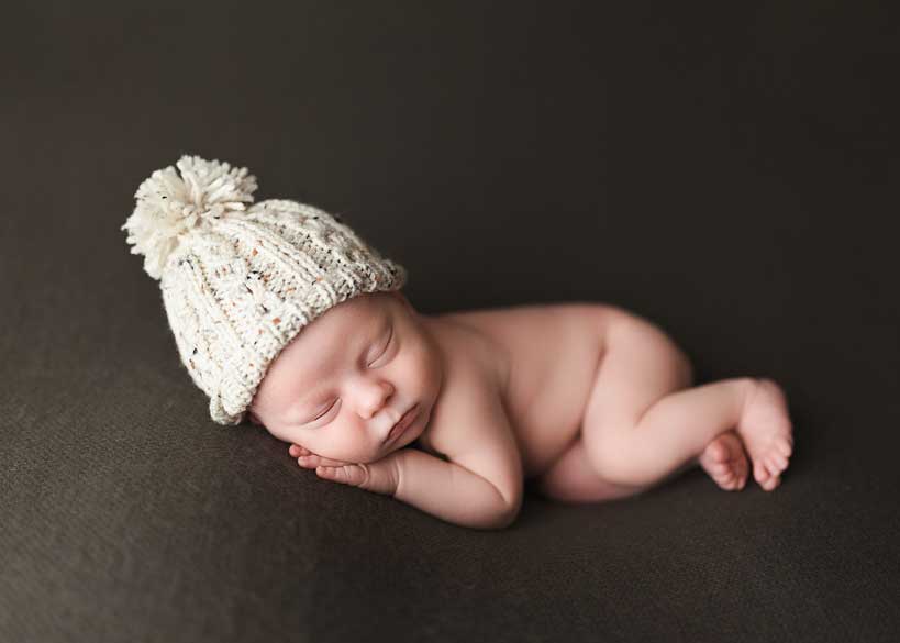 best newborn portraits, taking pictures of babies, newborn photography tips